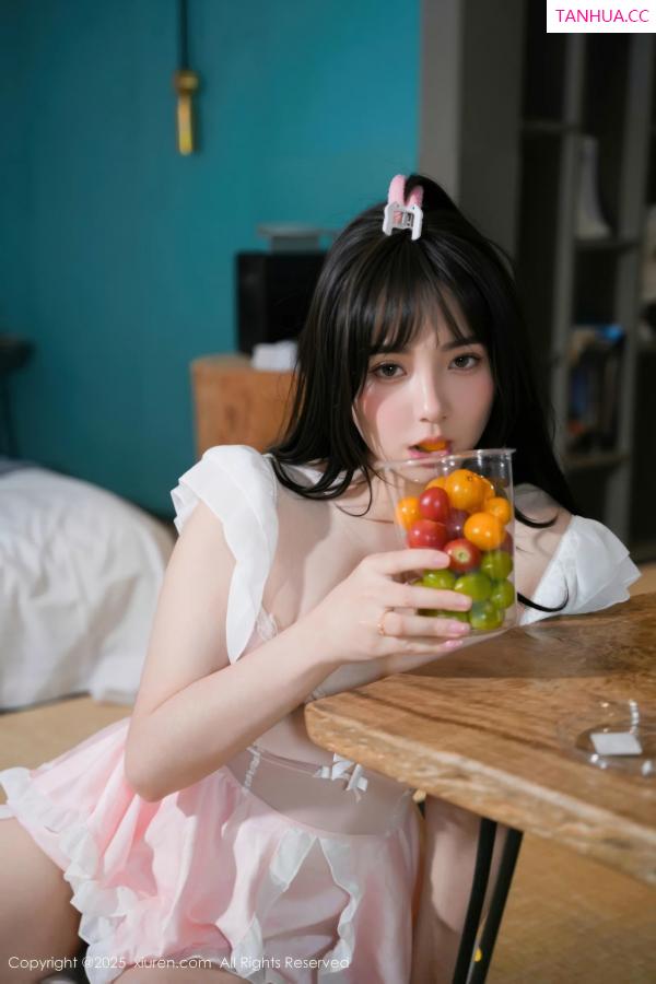   [XiuRen]高清写真图 2025.08.15 No.10653 软情 粉色女仆第32张图片